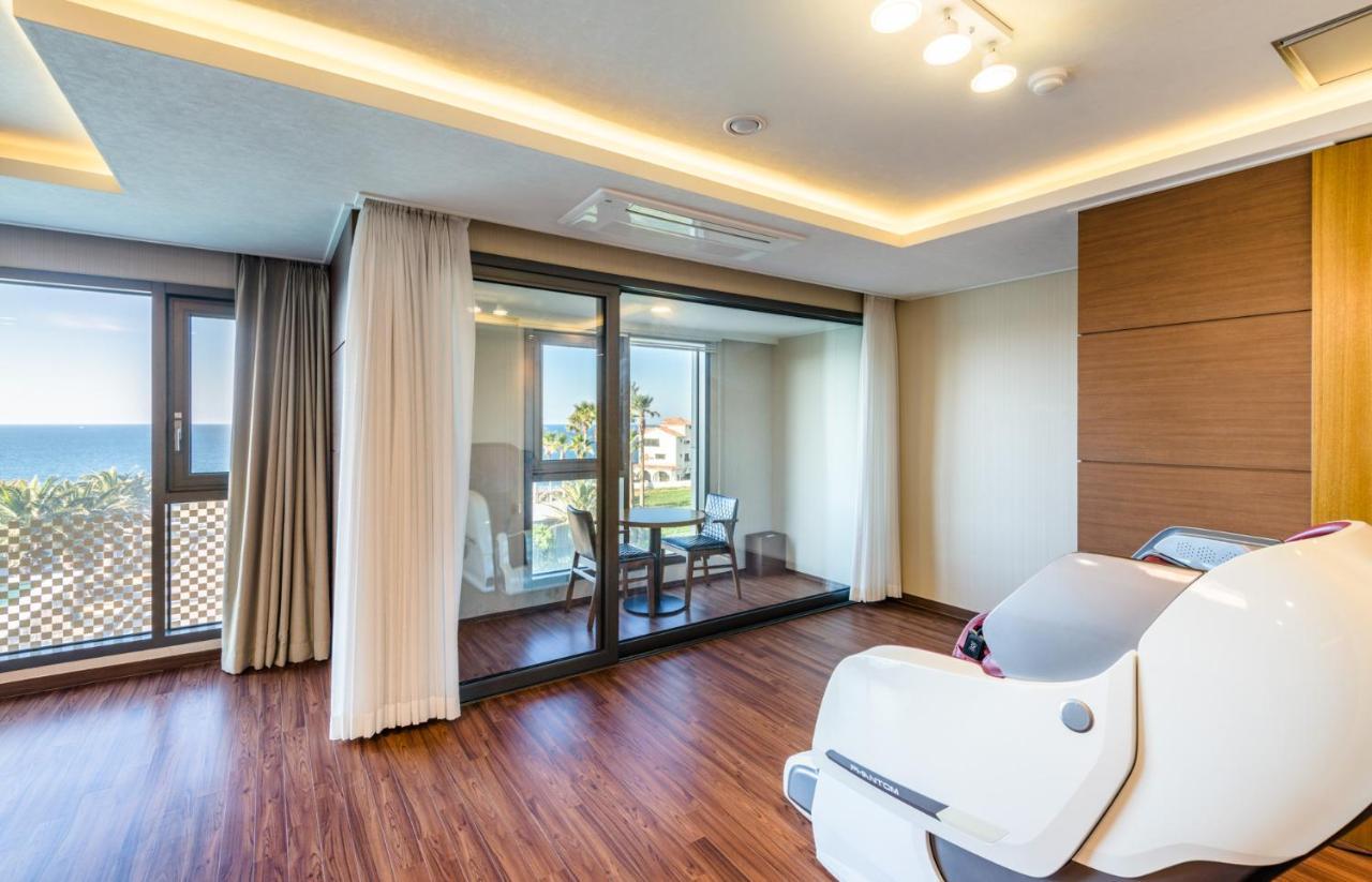 Uni Hotel Jeju Exterior foto