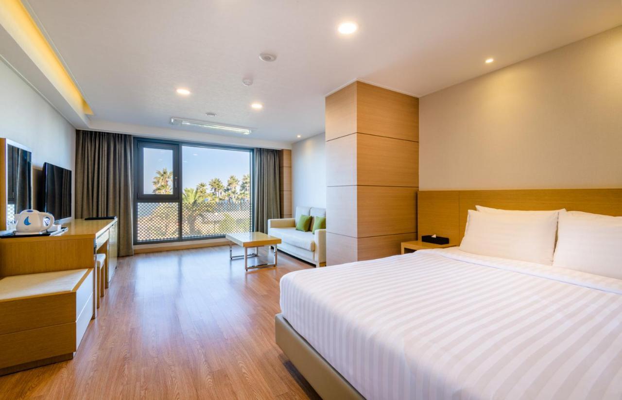 Uni Hotel Jeju Exterior foto